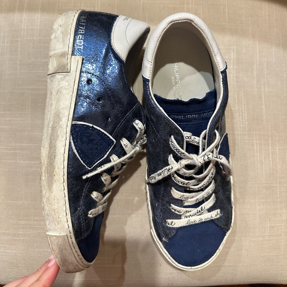 Philippe Model navy sneakers